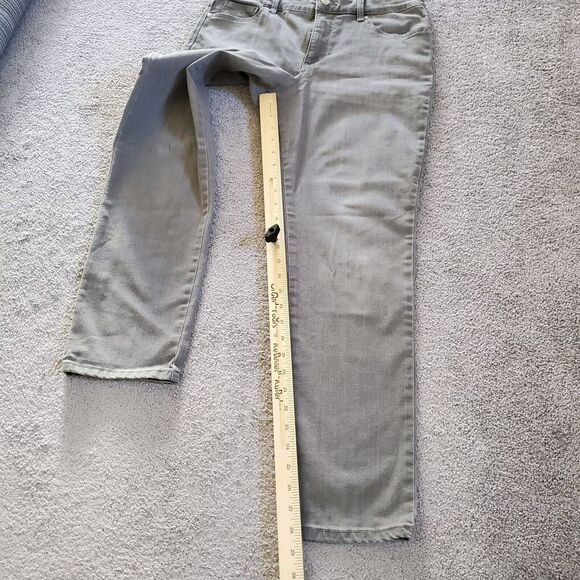 Gloria Vanderbilt Jeans Womens 10 Gray Straight Slim Denim Amanda 2.0 Short - Picture 12 of 15